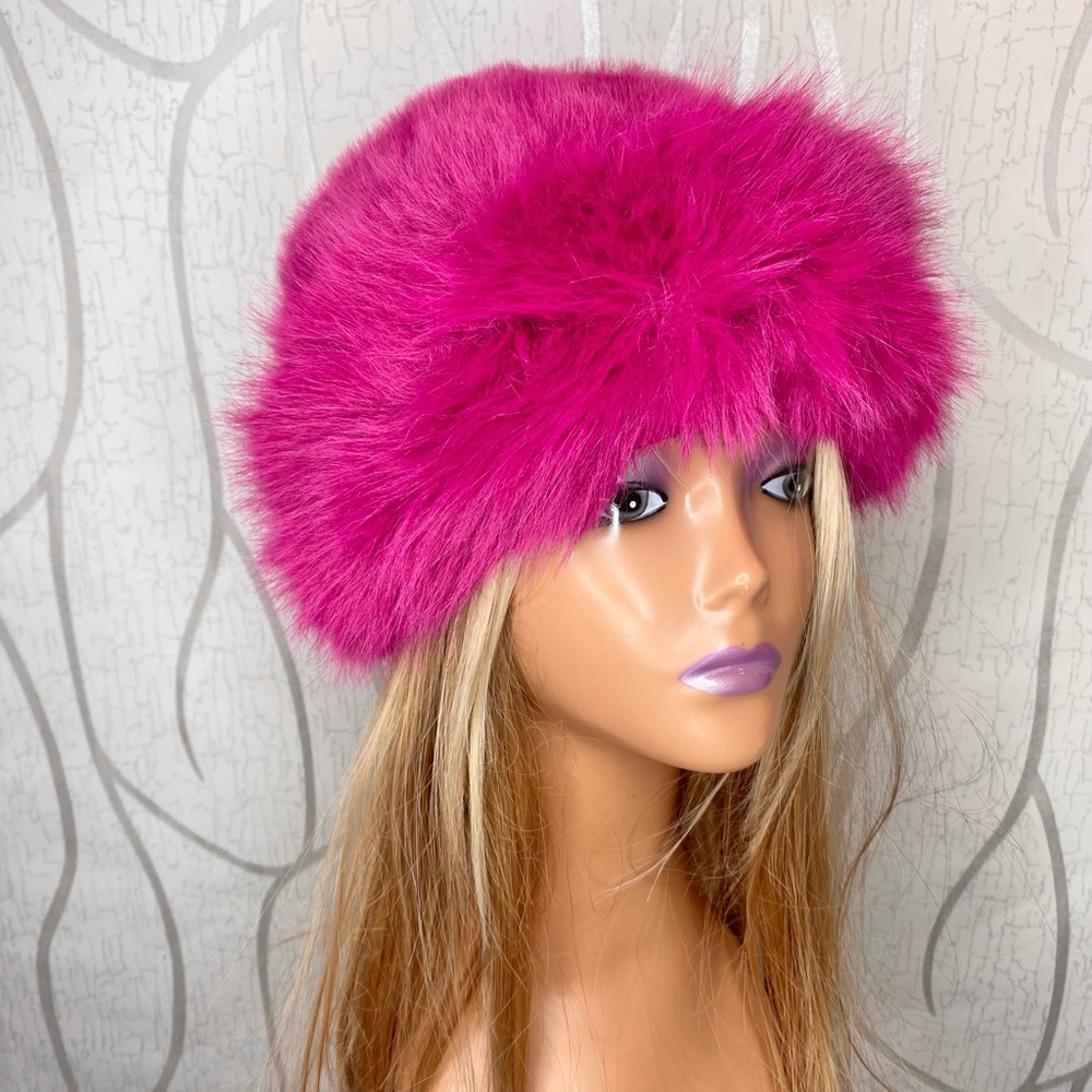 🎀🌷 Vibrant Rose Red Pink Faux Fur Trim Winter Hat 🌷🎀